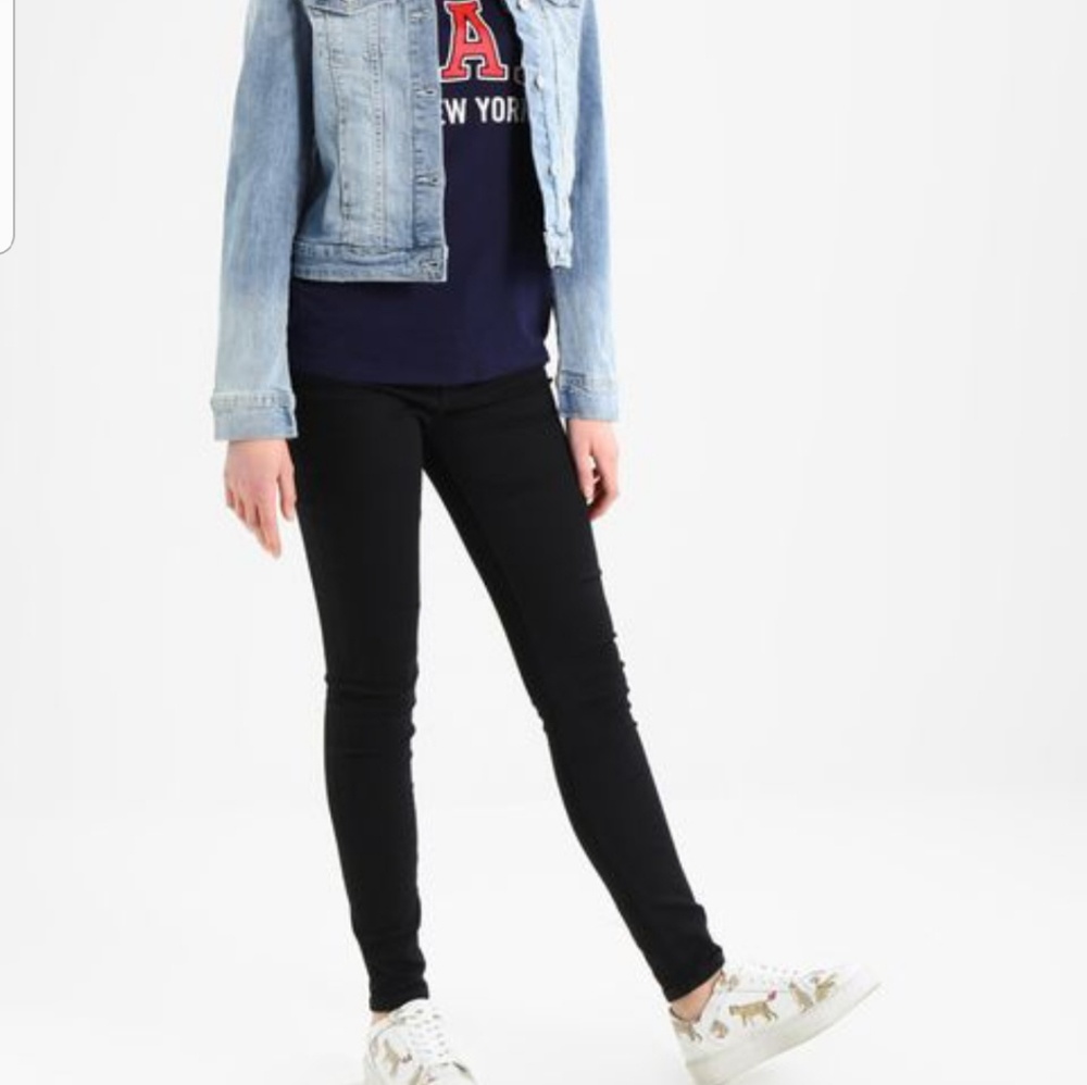 NWT Black GAP Skinny Jeans
